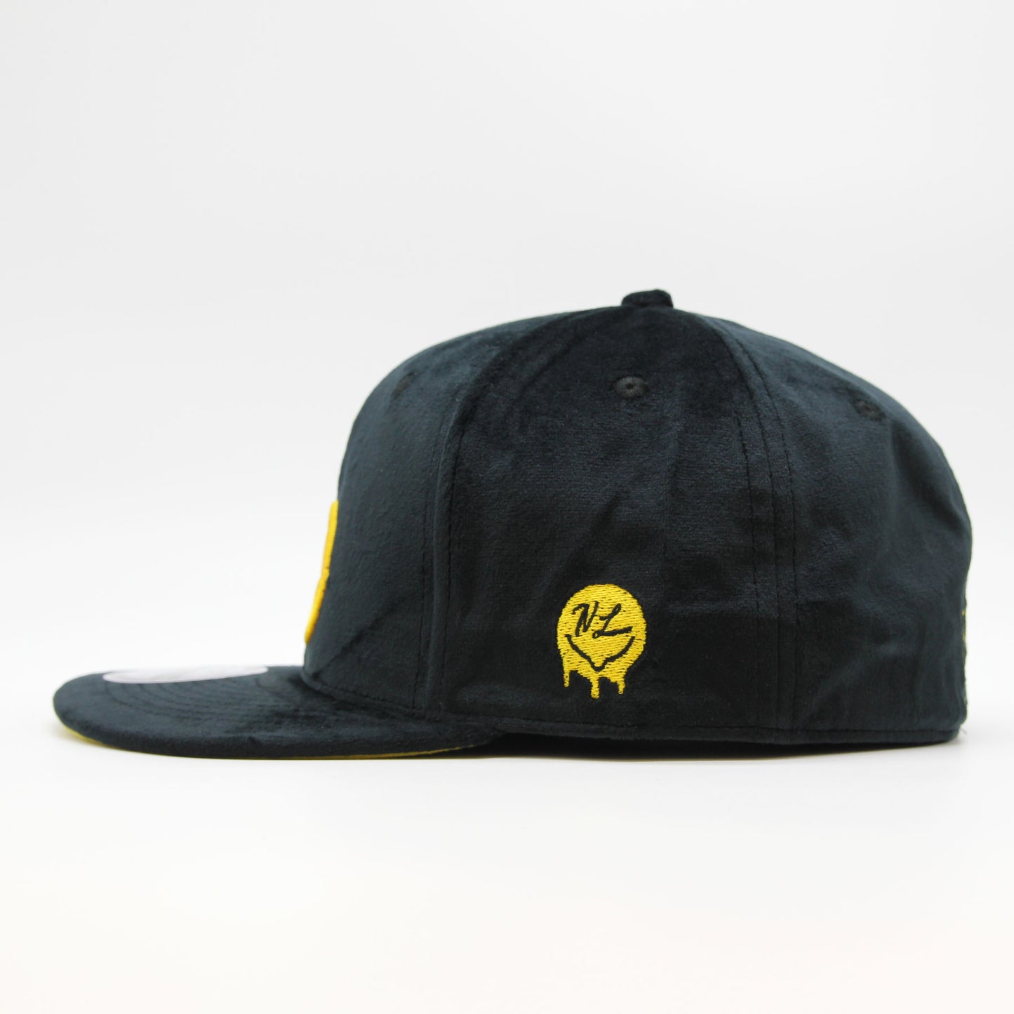 Naughty League Las Vegas Gold Diggers fitted velvet black/gold