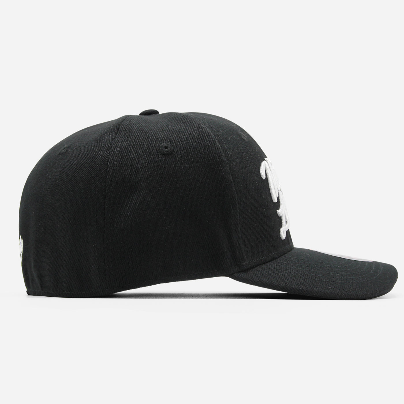 Branded Logo Curved Stretch Fitted Black/White